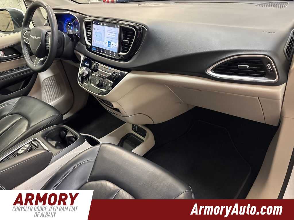 Thumbnail: 2023 Chrysler Pacifica - 41