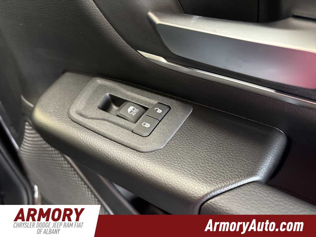 Thumbnail: 2026 RAM 1500 - 36