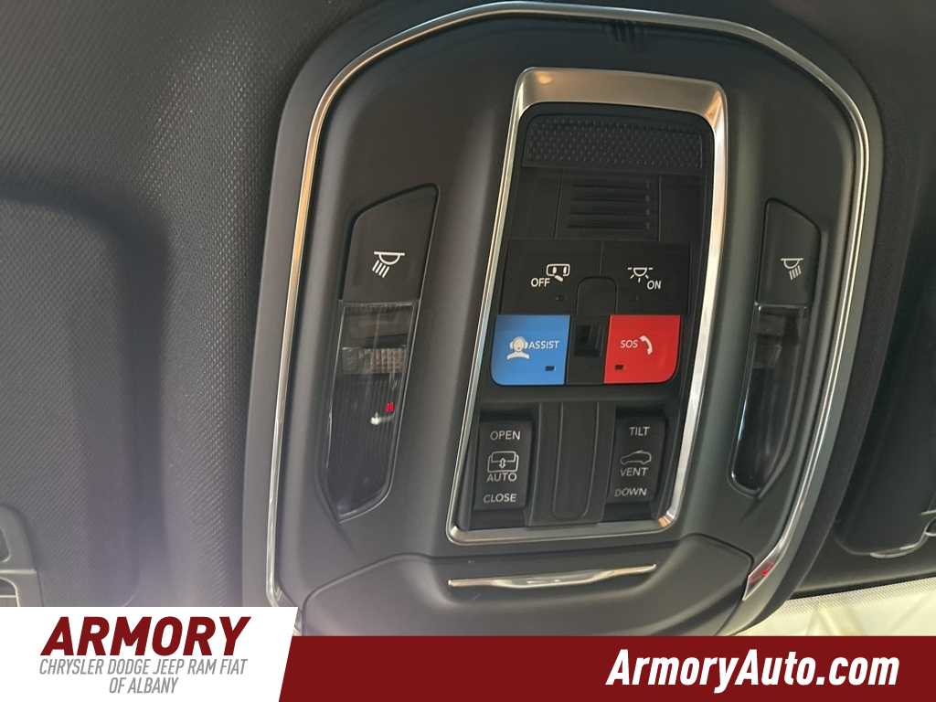 Thumbnail: 2025 Jeep Grand Cherokee - 17