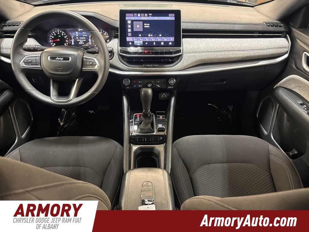 Thumbnail: 2023 Jeep Compass - 34