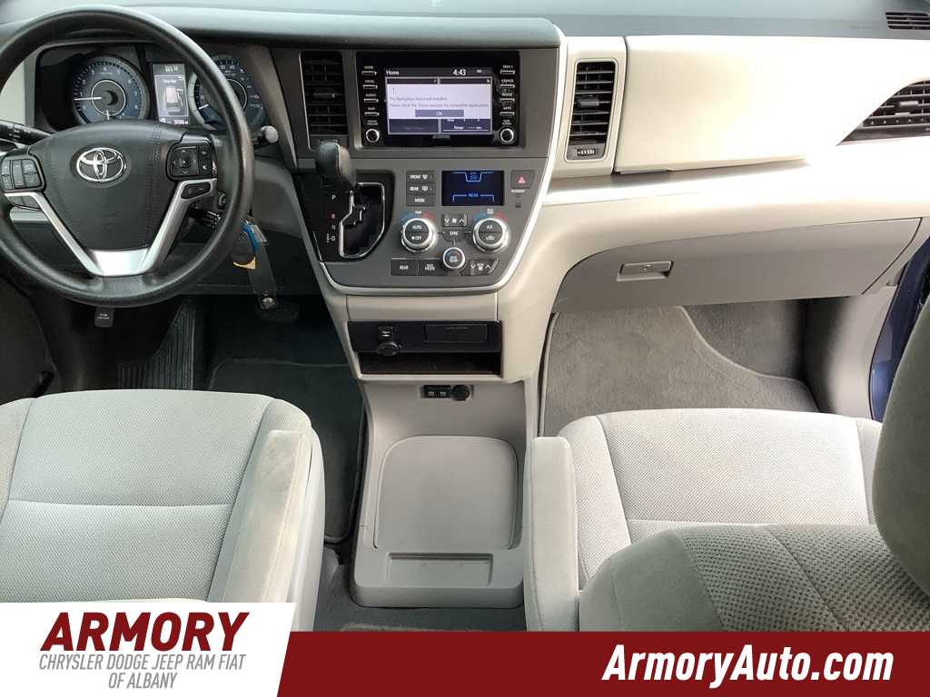 Thumbnail: 2020 Toyota Sienna - 31