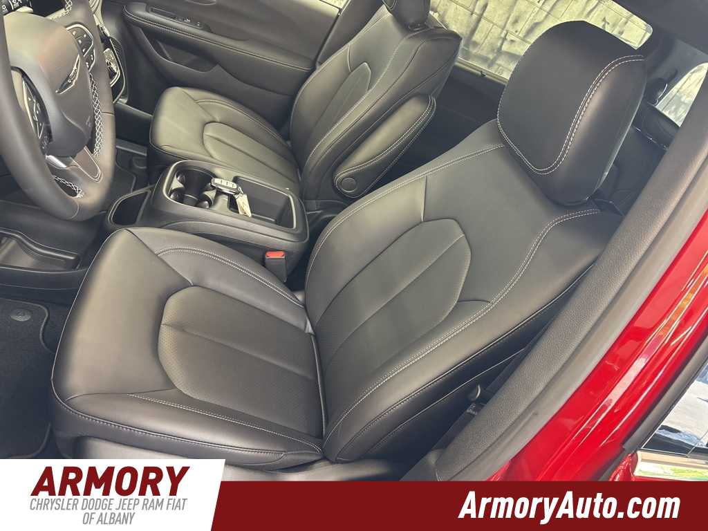 Thumbnail: 2026 Chrysler Pacifica - 12