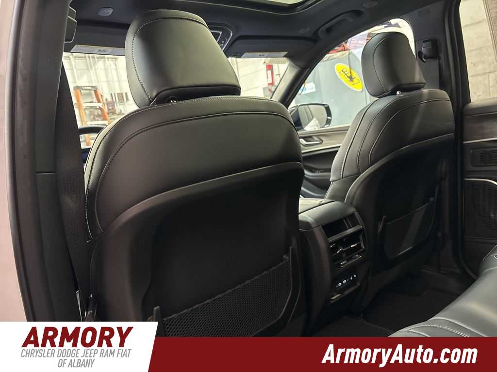 Thumbnail: 2026 Jeep Grand Cherokee - 30