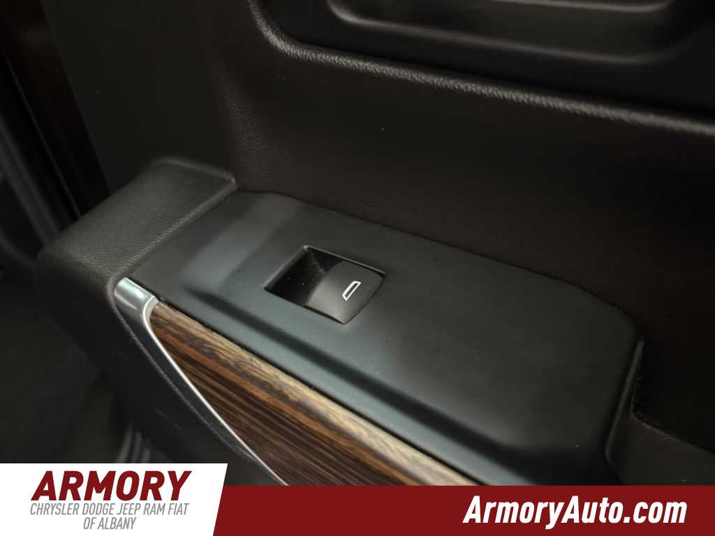 Thumbnail: 2019 Chevrolet Silverado 1500 - 31