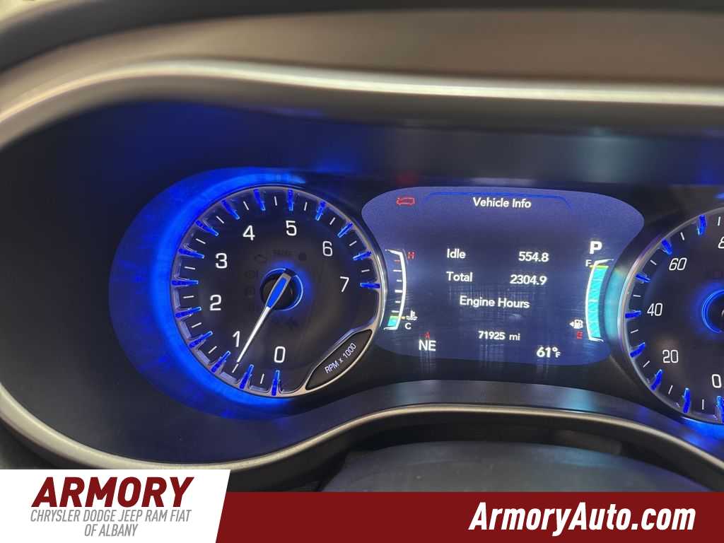 Thumbnail: 2023 Chrysler Pacifica - 13