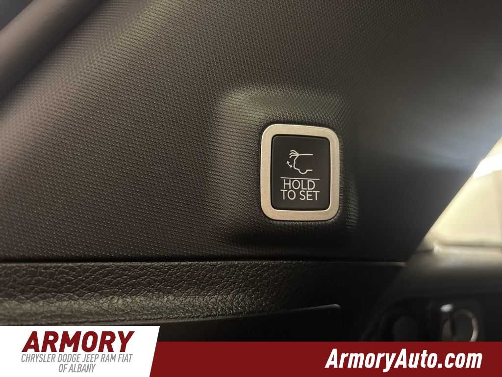 Thumbnail: 2026 Jeep Grand Cherokee - 29