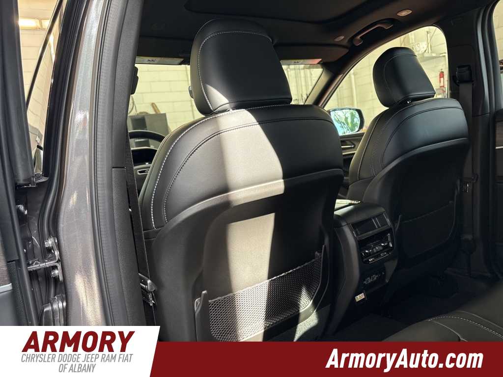 Thumbnail: 2025 Jeep Grand Cherokee - 25