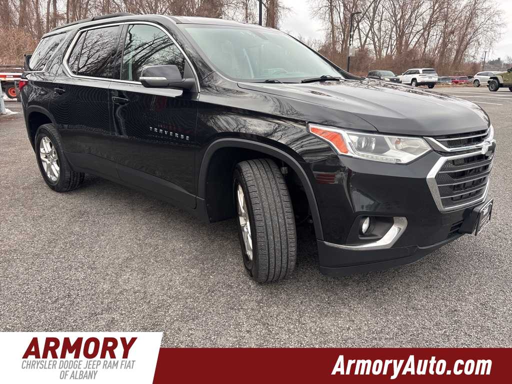 Thumbnail: 2021 Chevrolet Traverse - 3