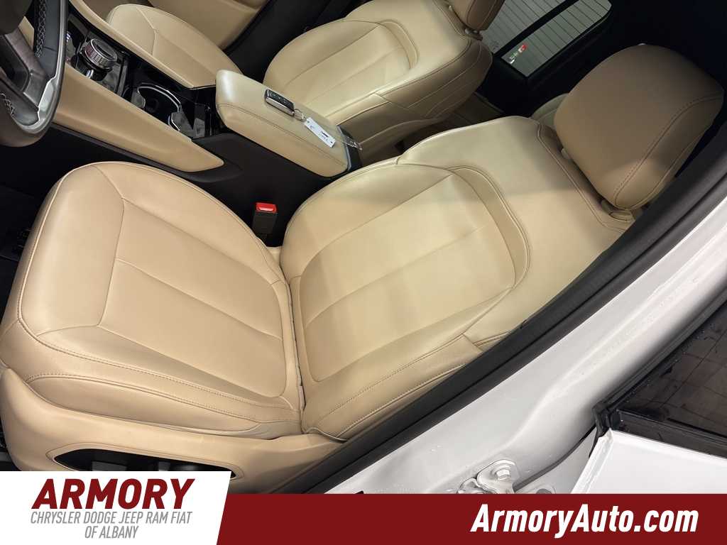 Thumbnail: 2023 Jeep Grand Cherokee - 13