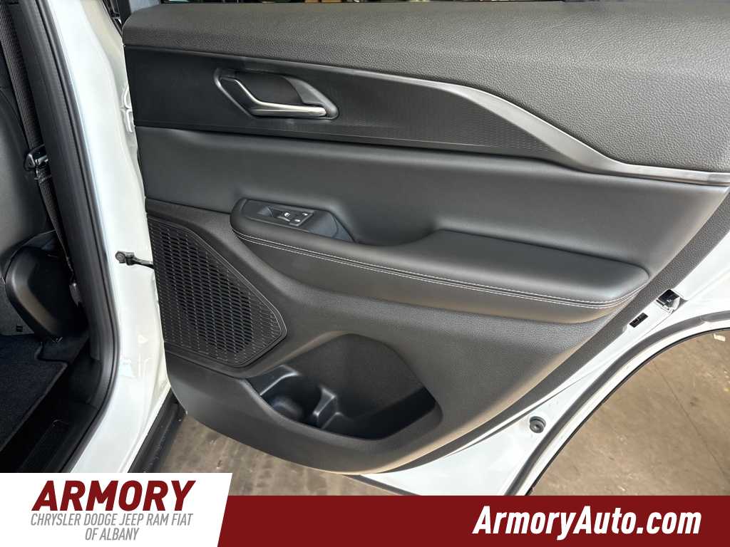 Thumbnail: 2025 Jeep Grand Cherokee - 26