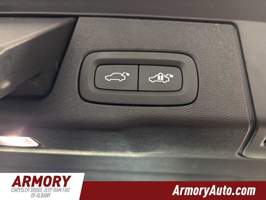 Thumbnail: 2024 Volvo XC60 - 32