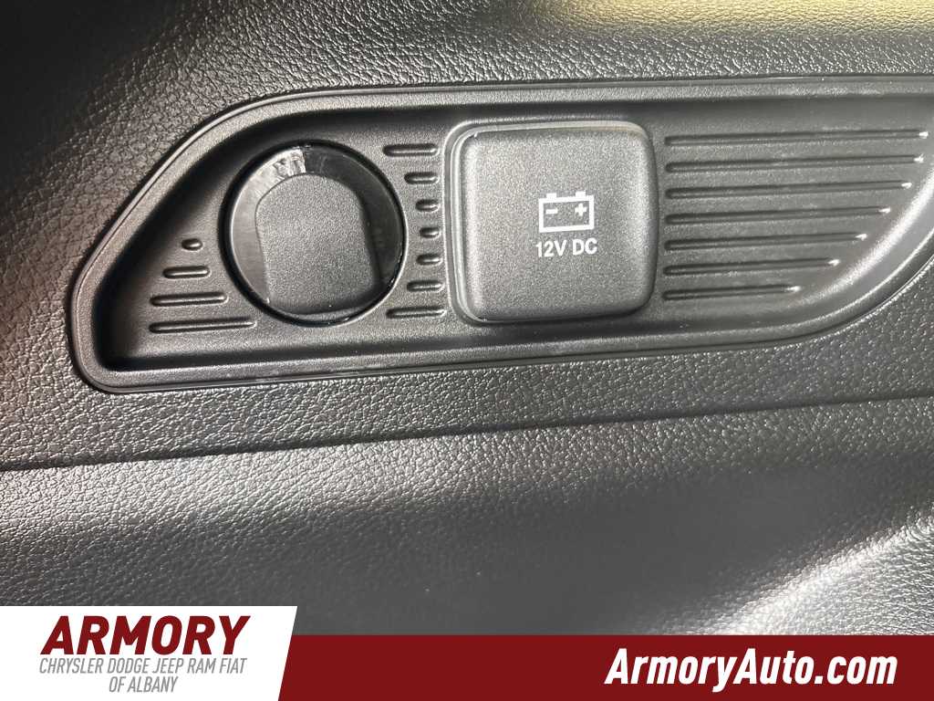 Thumbnail: 2025 Jeep Grand Cherokee - 26