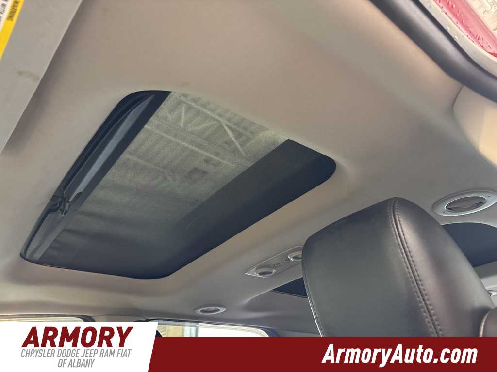 Thumbnail: 2012 GMC Acadia - 23