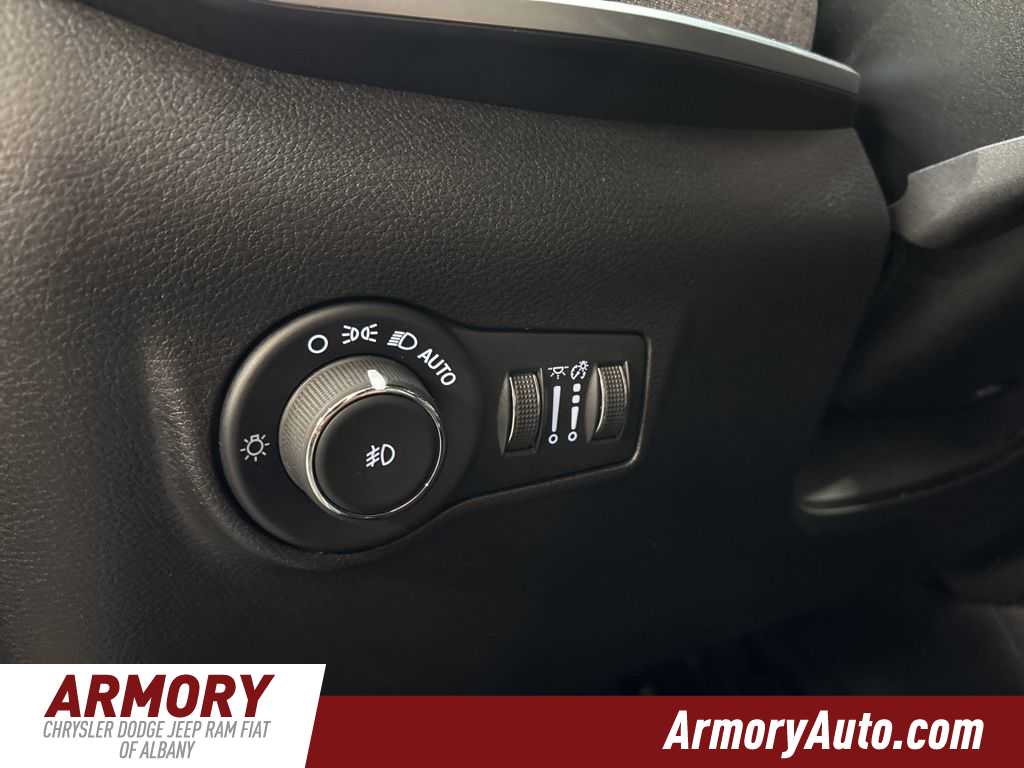 Thumbnail: 2024 Jeep Compass - 10