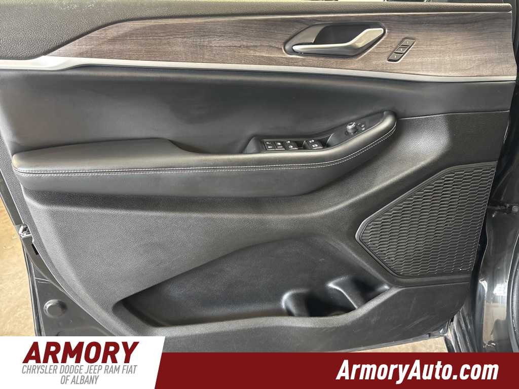 Thumbnail: 2023 Jeep Grand Cherokee - 7