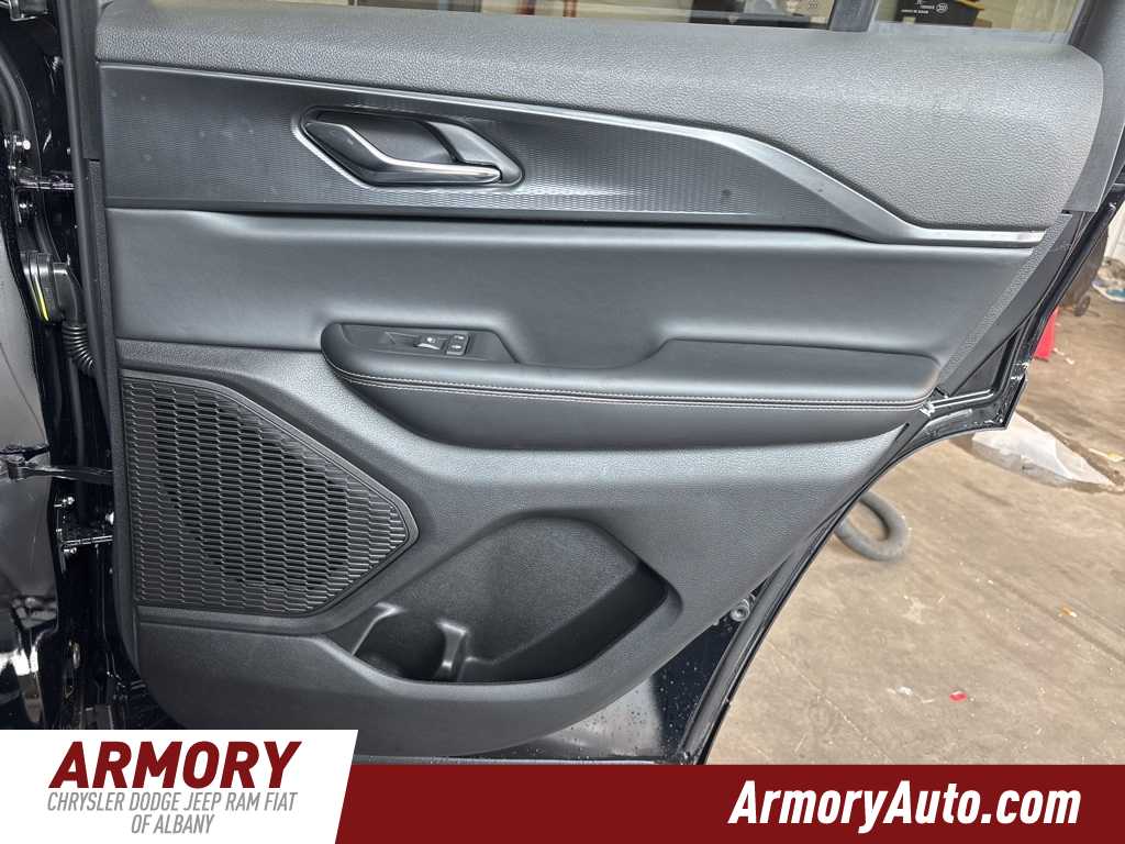 Thumbnail: 2025 Jeep Grand Cherokee - 24