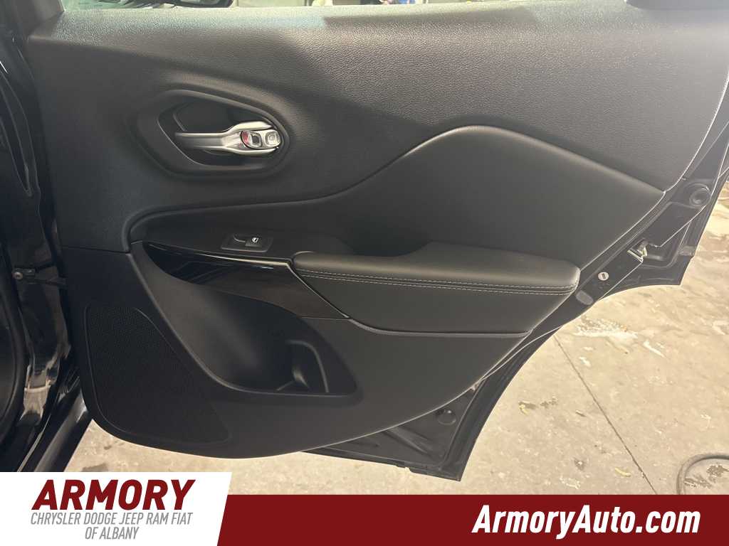 Thumbnail: 2023 Jeep Cherokee - 30