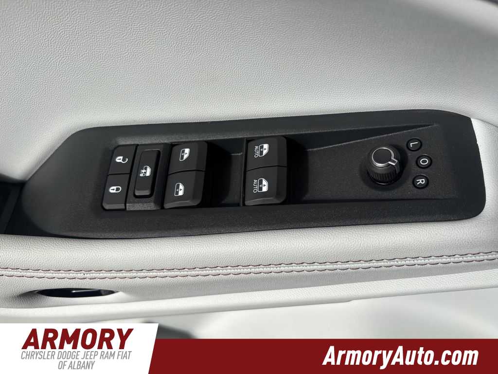 Thumbnail: 2026 Jeep Cherokee - 8