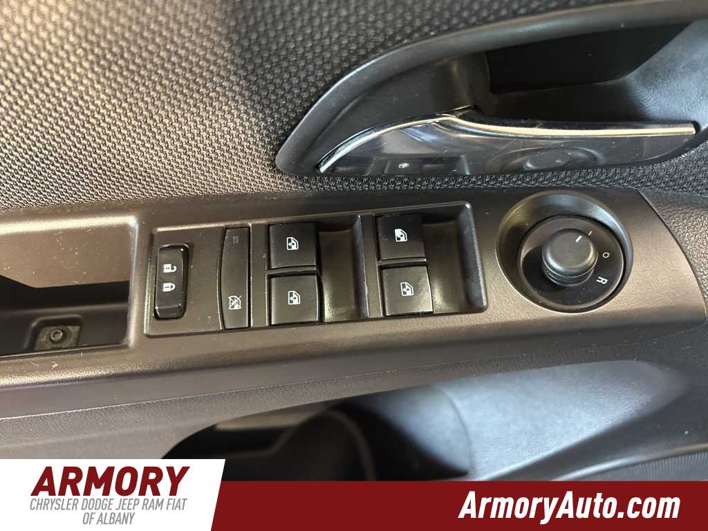 Thumbnail: 2015 Chevrolet Cruze - 8