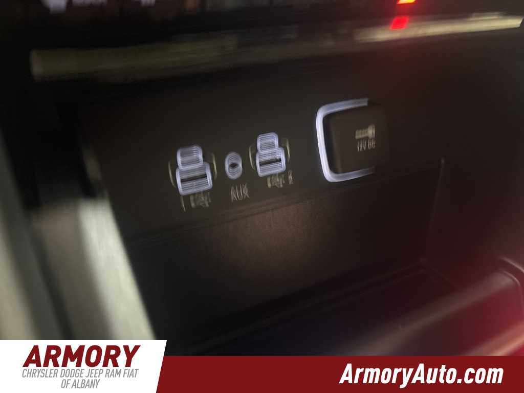 Thumbnail: 2025 Jeep Grand Cherokee - 20