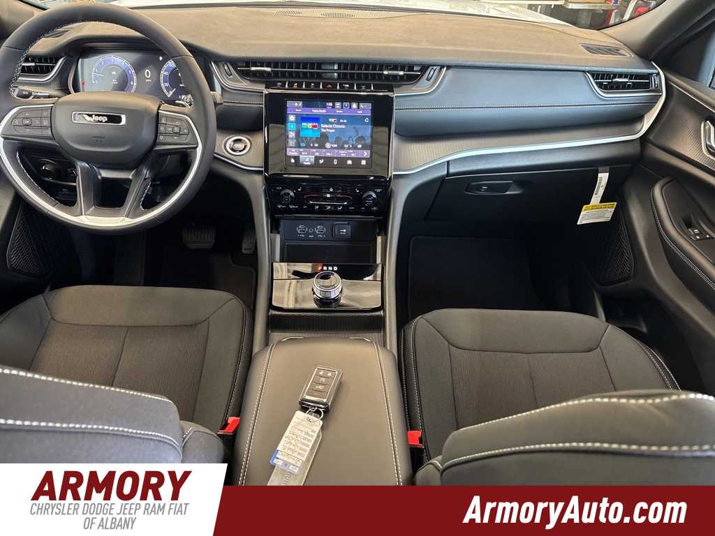 Thumbnail: 2025 Jeep Grand Cherokee L - 38