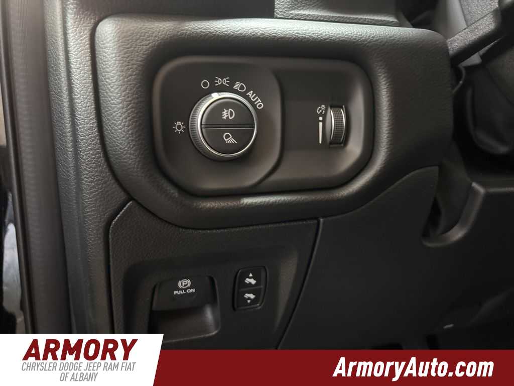 Thumbnail: 2026 RAM 1500 - 10