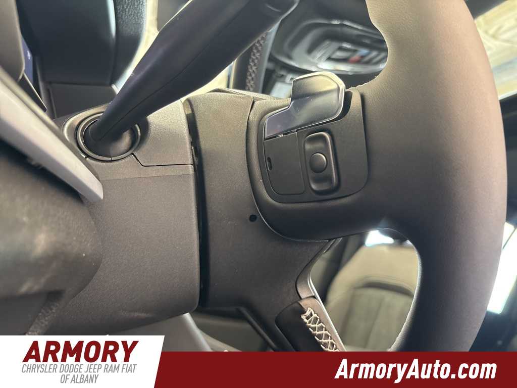 Thumbnail: 2025 Jeep Grand Cherokee L - 11