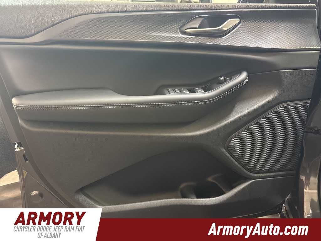 Thumbnail: 2025 Jeep Grand Cherokee L - 7