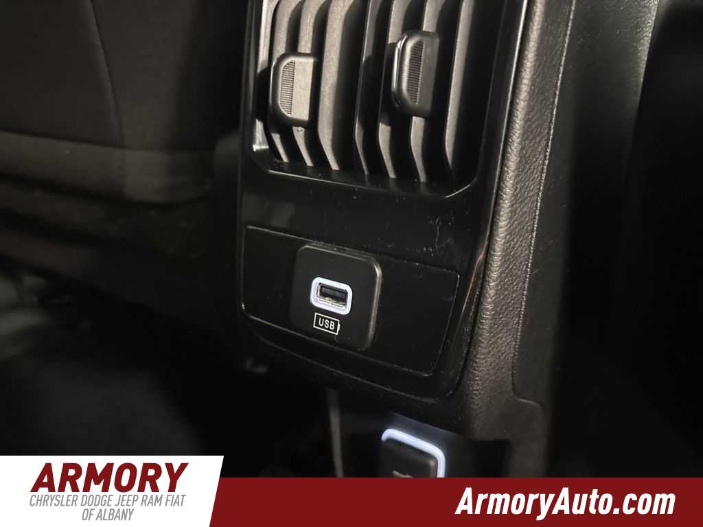 Thumbnail: 2023 Jeep Compass - 32