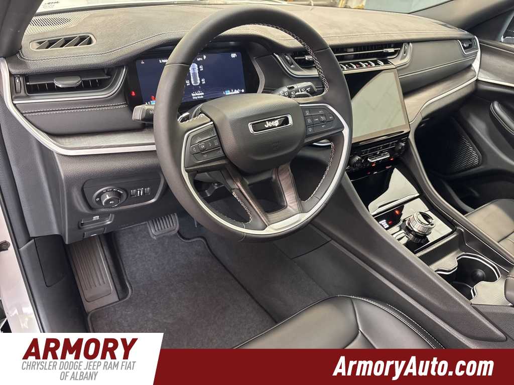 Thumbnail: 2025 Jeep Grand Cherokee - 9