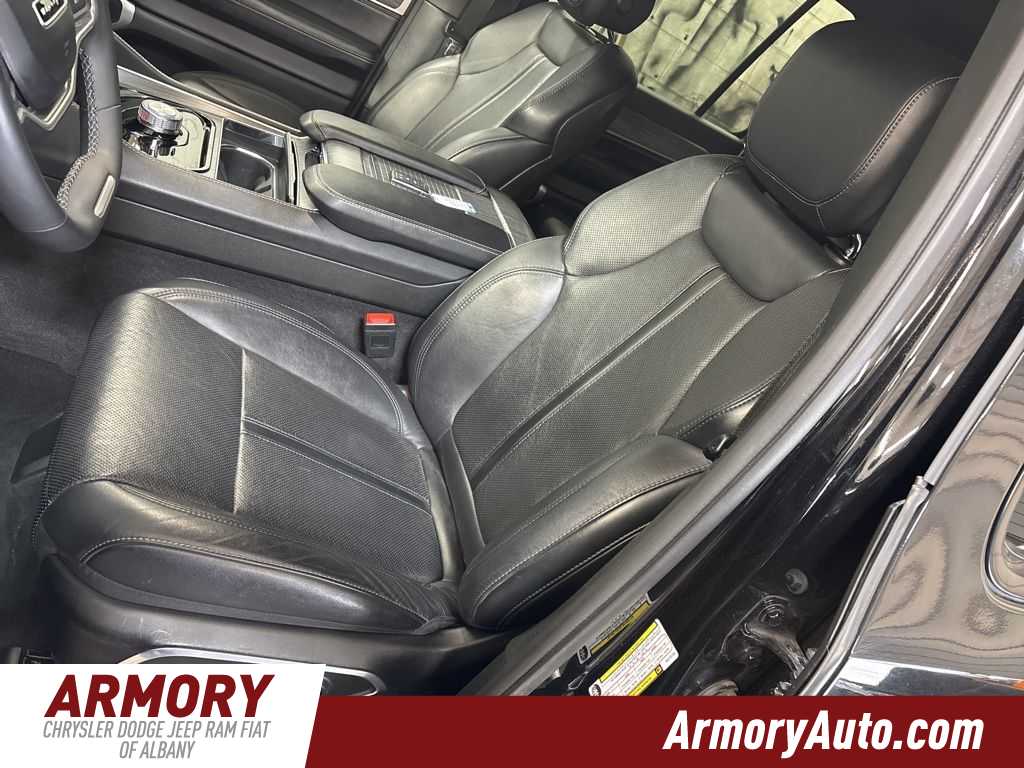 Thumbnail: 2024 Jeep Wagoneer - 14