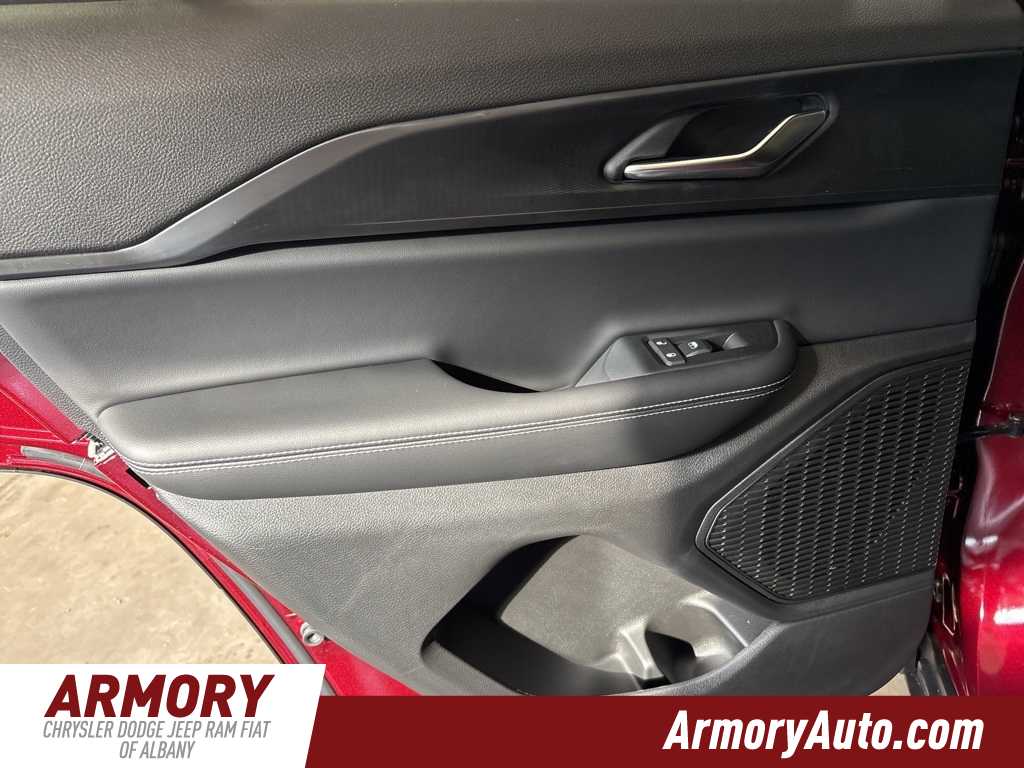 Thumbnail: 2025 Jeep Grand Cherokee - 18