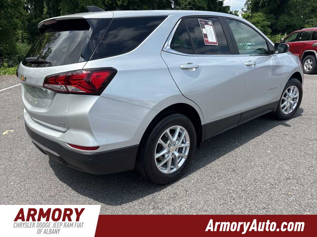 Thumbnail: 2022 Chevrolet Equinox - 4