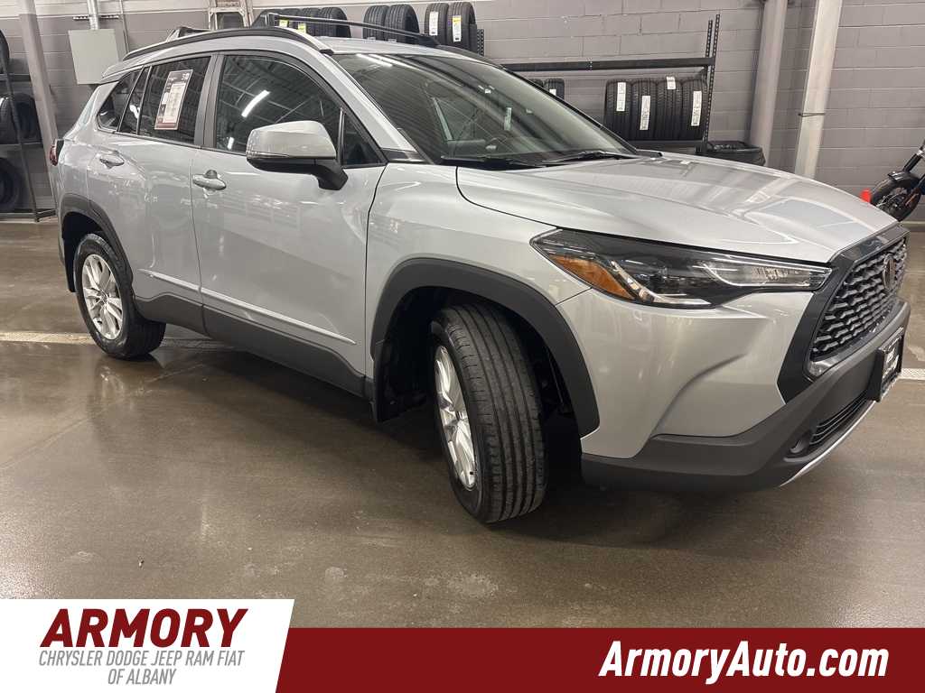 Thumbnail: 2022 Toyota Corolla Cross - 3