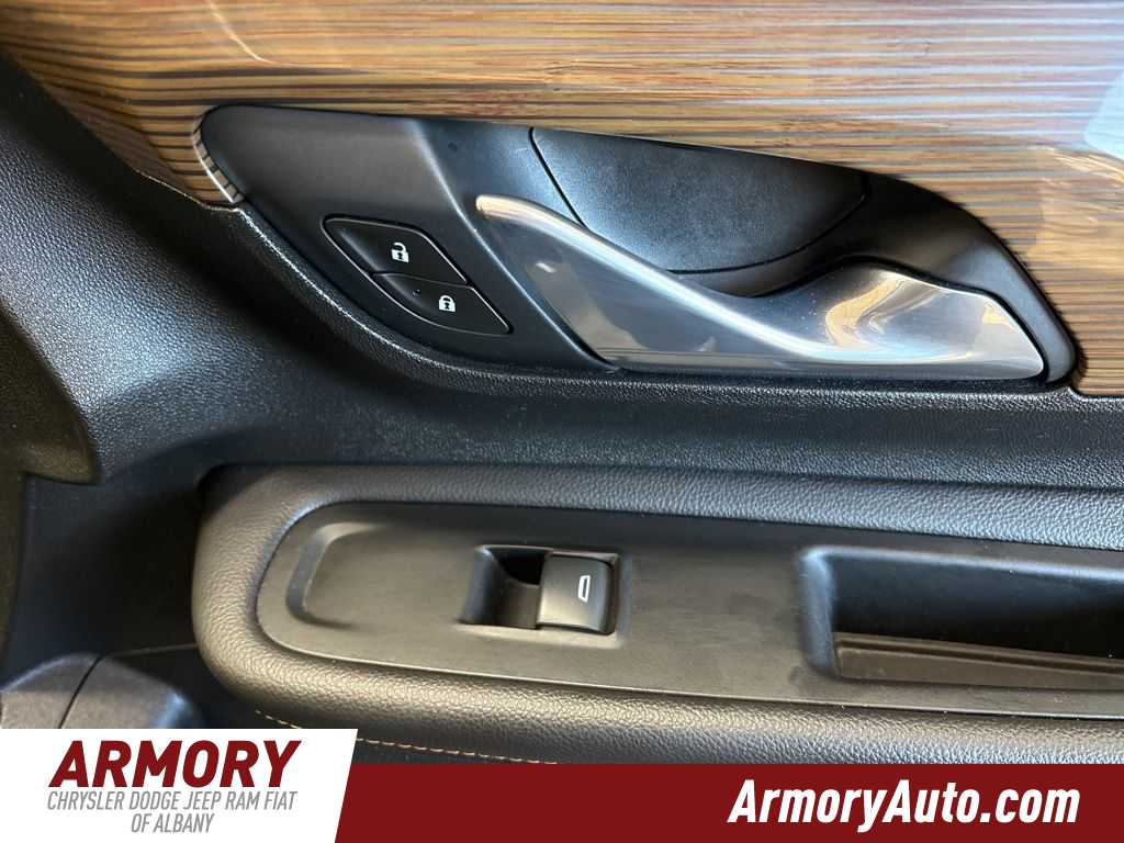 Thumbnail: 2020 GMC Terrain - 36