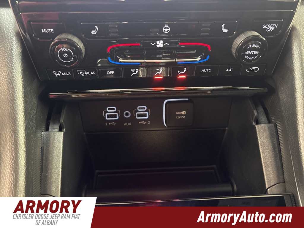 Thumbnail: 2025 Jeep Grand Cherokee - 19