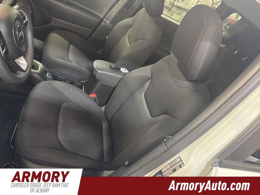 Thumbnail: 2023 Jeep Renegade - 11