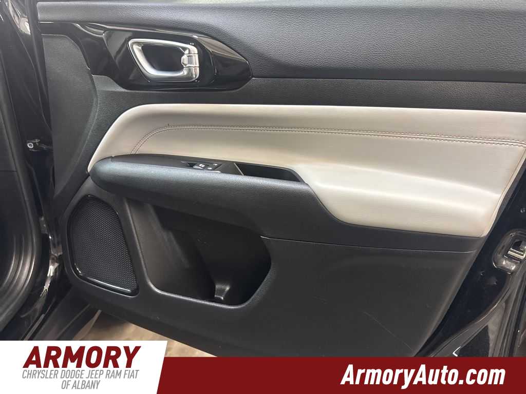 Thumbnail: 2022 Jeep Compass - 36