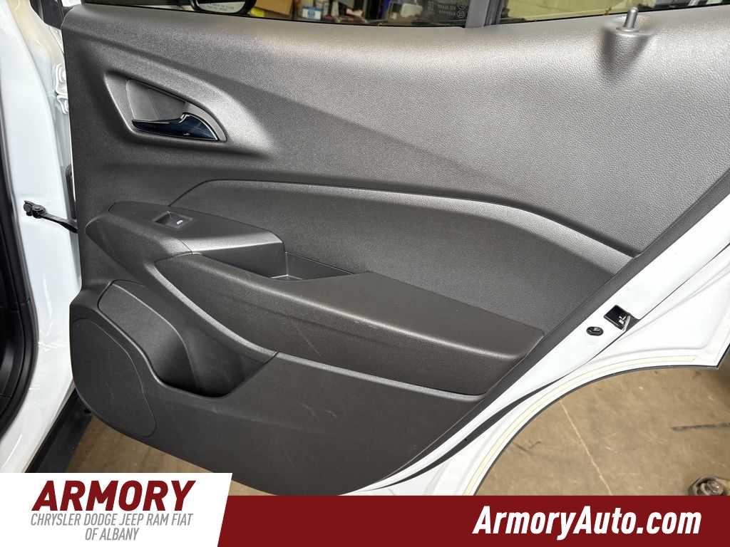 Thumbnail: 2025 Chevrolet Trax - 30