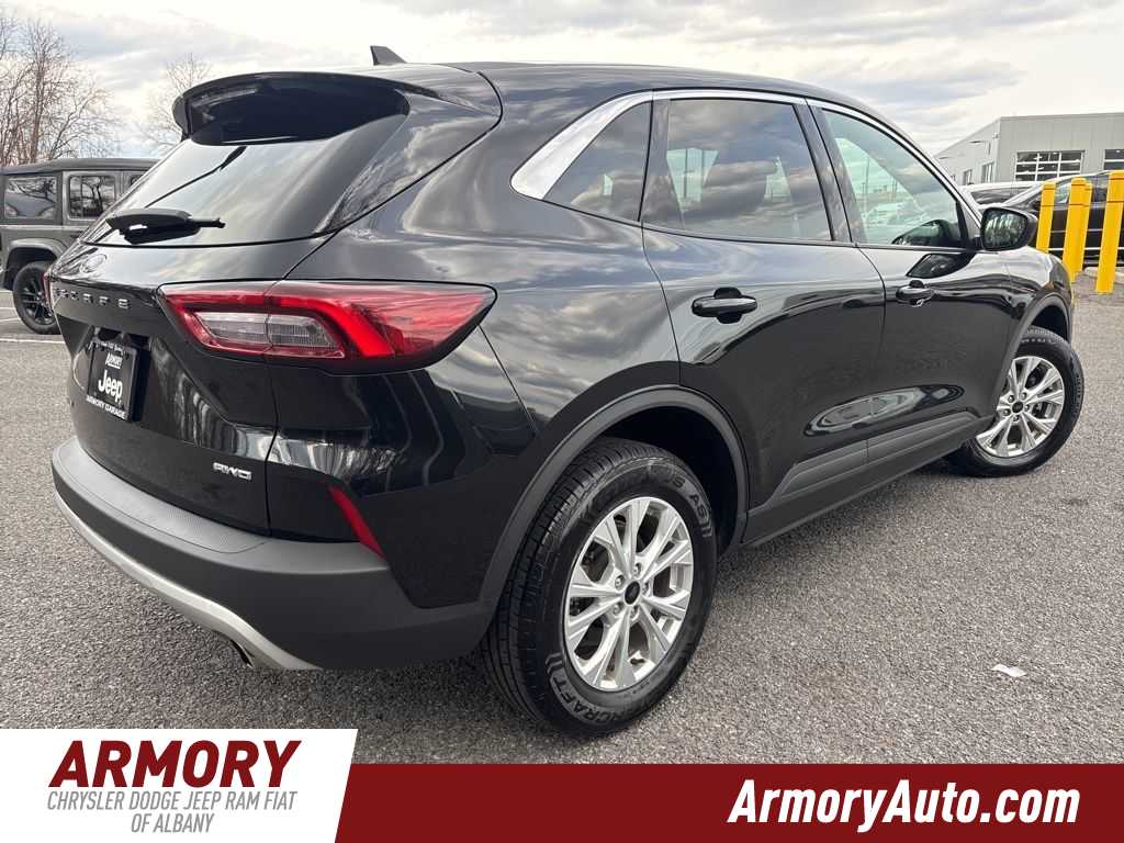 Thumbnail: 2024 Ford Escape - 4