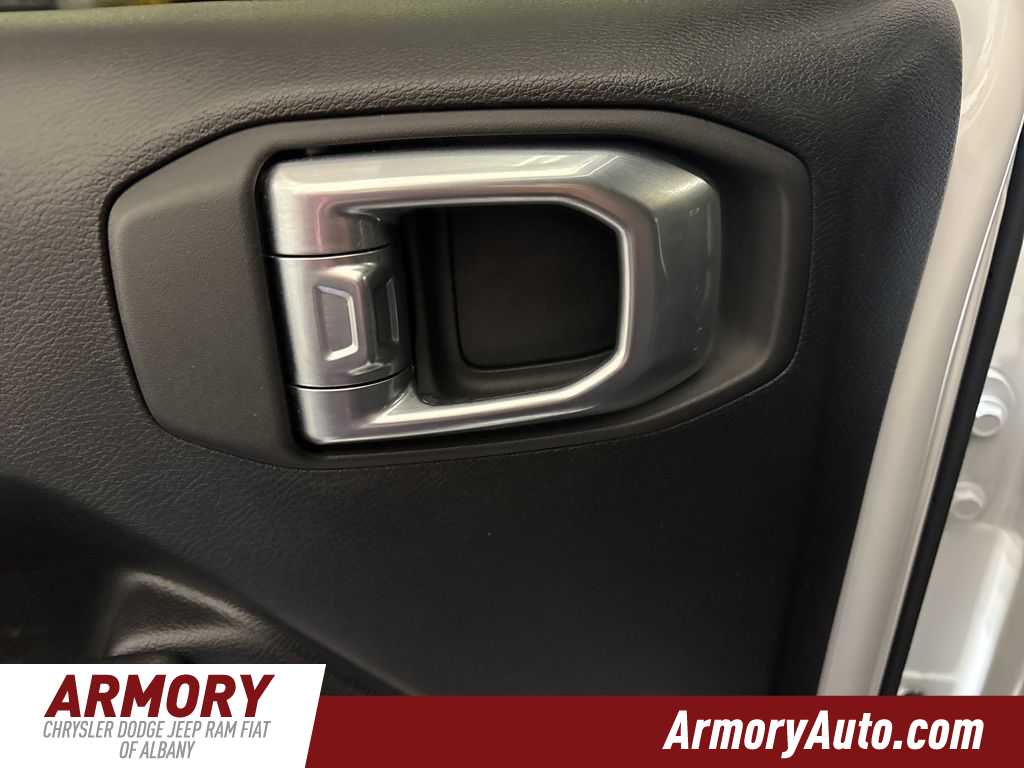 Thumbnail: 2021 Jeep Gladiator - 25