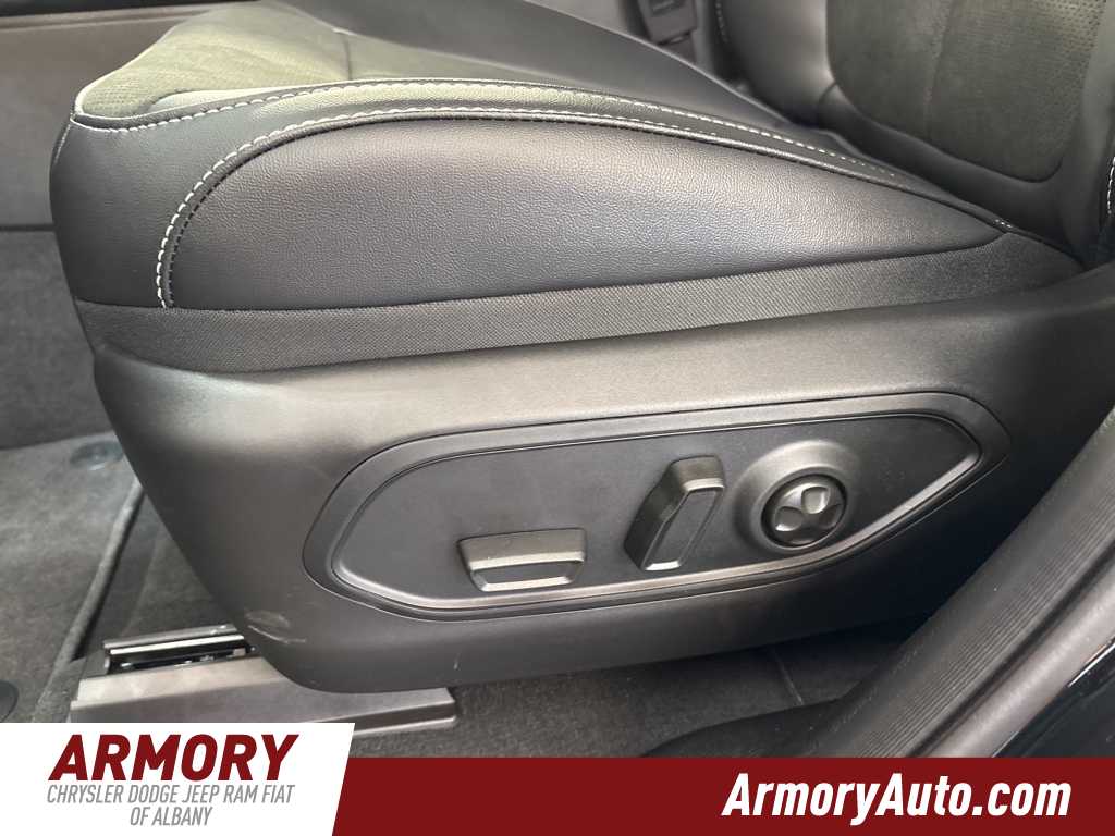 Thumbnail: 2025 Jeep Grand Cherokee - 13