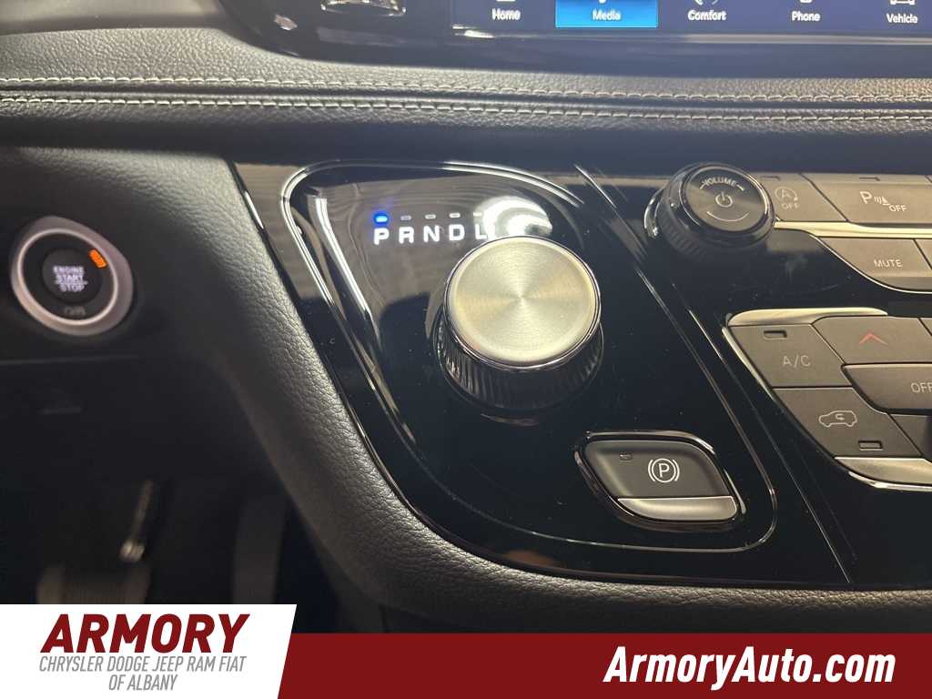 Thumbnail: 2026 Chrysler Pacifica - 18