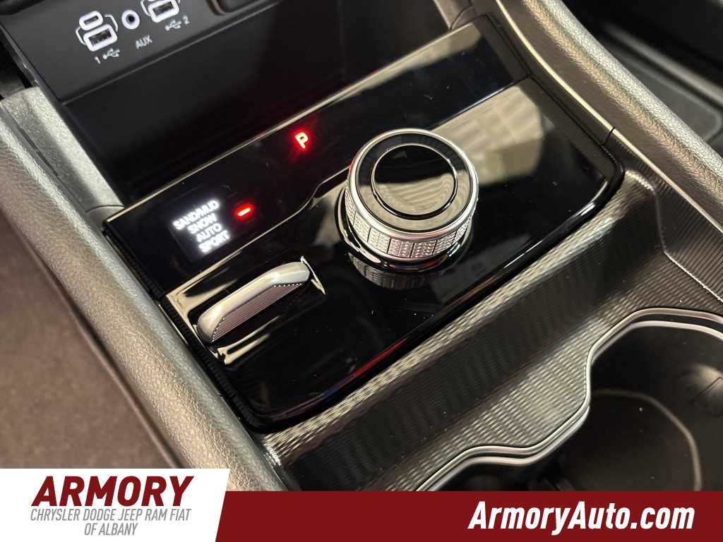 Thumbnail: 2025 Jeep Grand Cherokee - 17