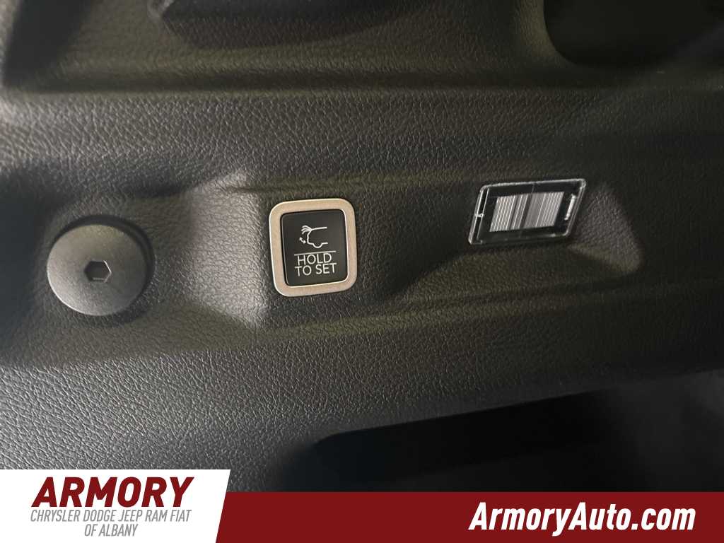 Thumbnail: 2025 Jeep Grand Cherokee L - 28