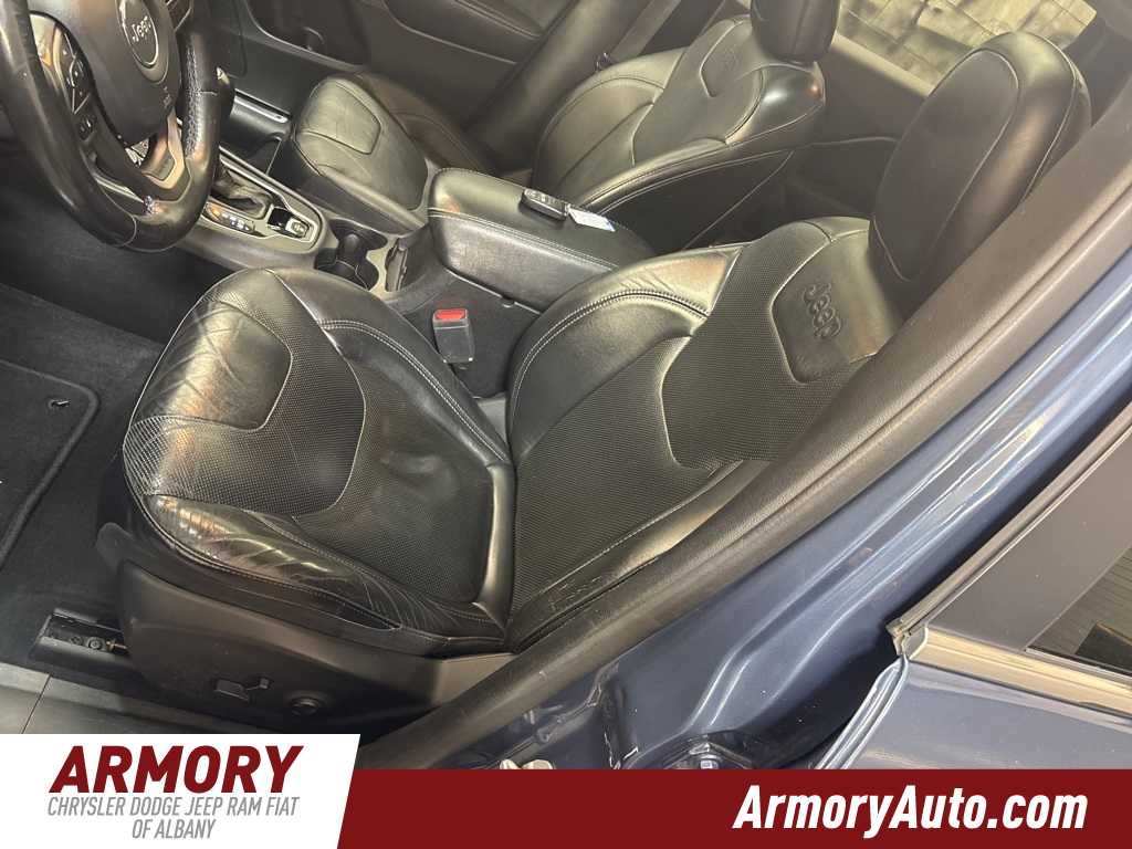 Thumbnail: 2019 Jeep Cherokee - 13