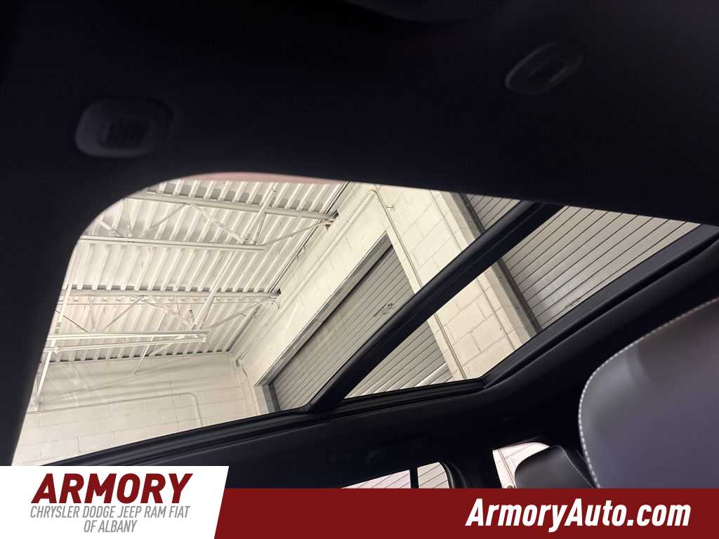 Thumbnail: 2026 Jeep Grand Cherokee - 22