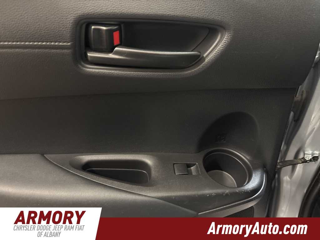 Thumbnail: 2022 Toyota Corolla Cross - 21