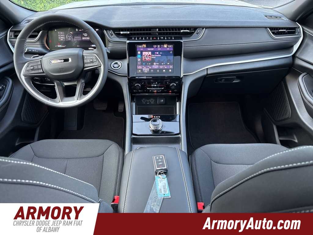 Thumbnail: 2025 Jeep Grand Cherokee L - 24