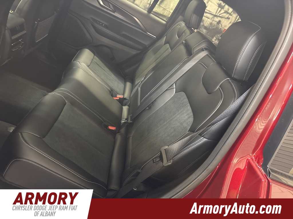 Thumbnail: 2025 Jeep Grand Cherokee - 24